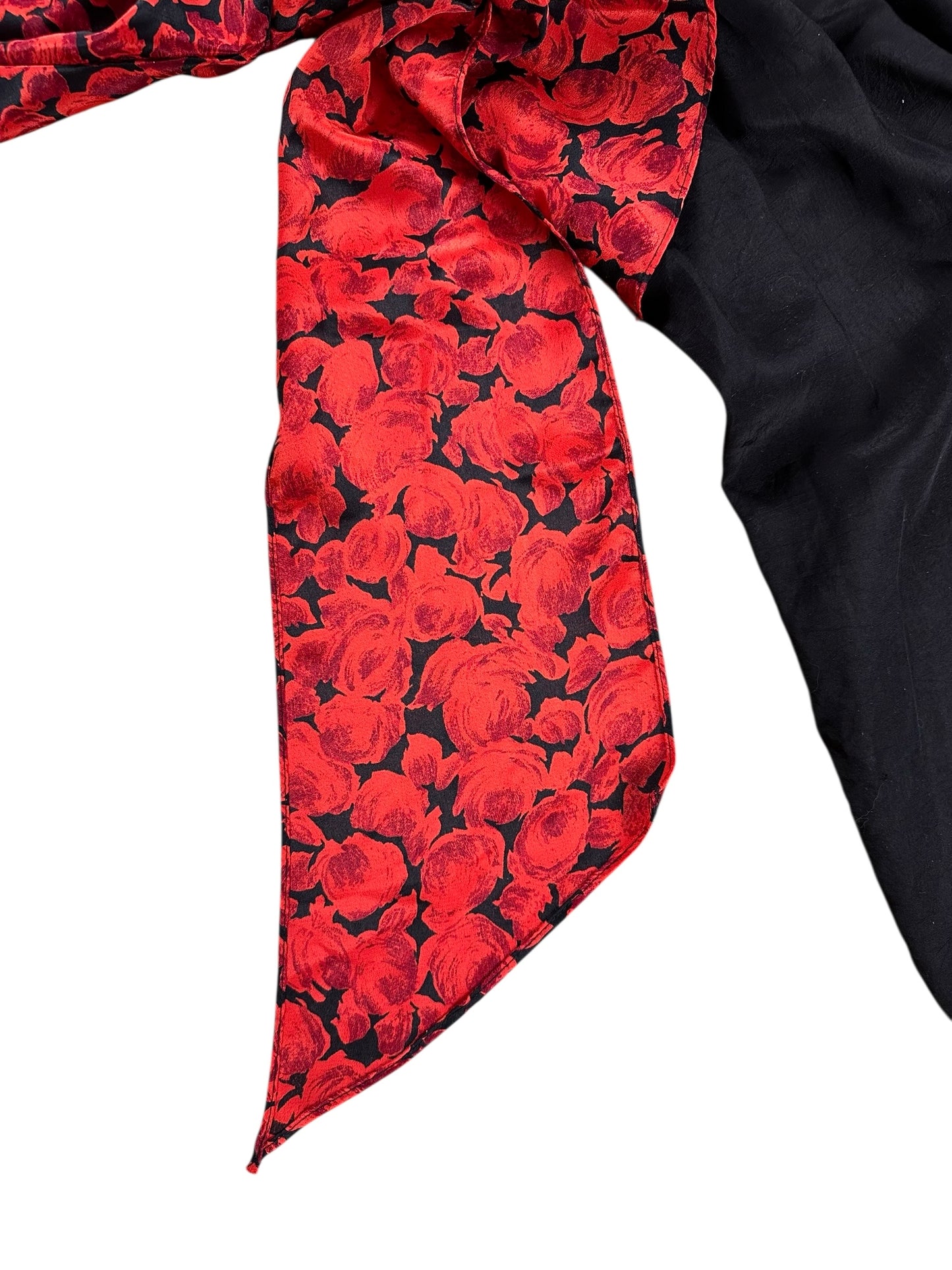 Dress with rose pattern