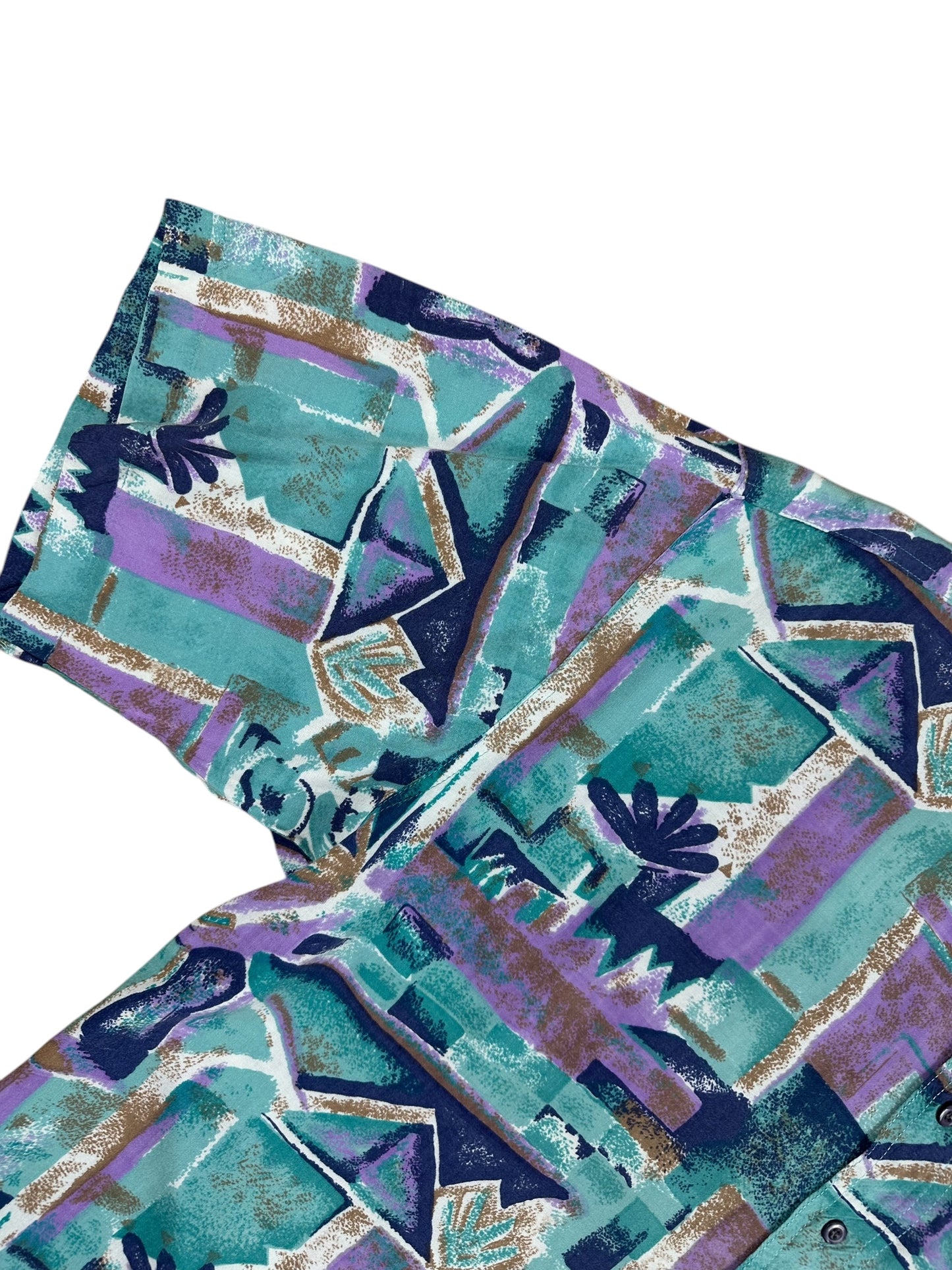 Patterned men's shirt