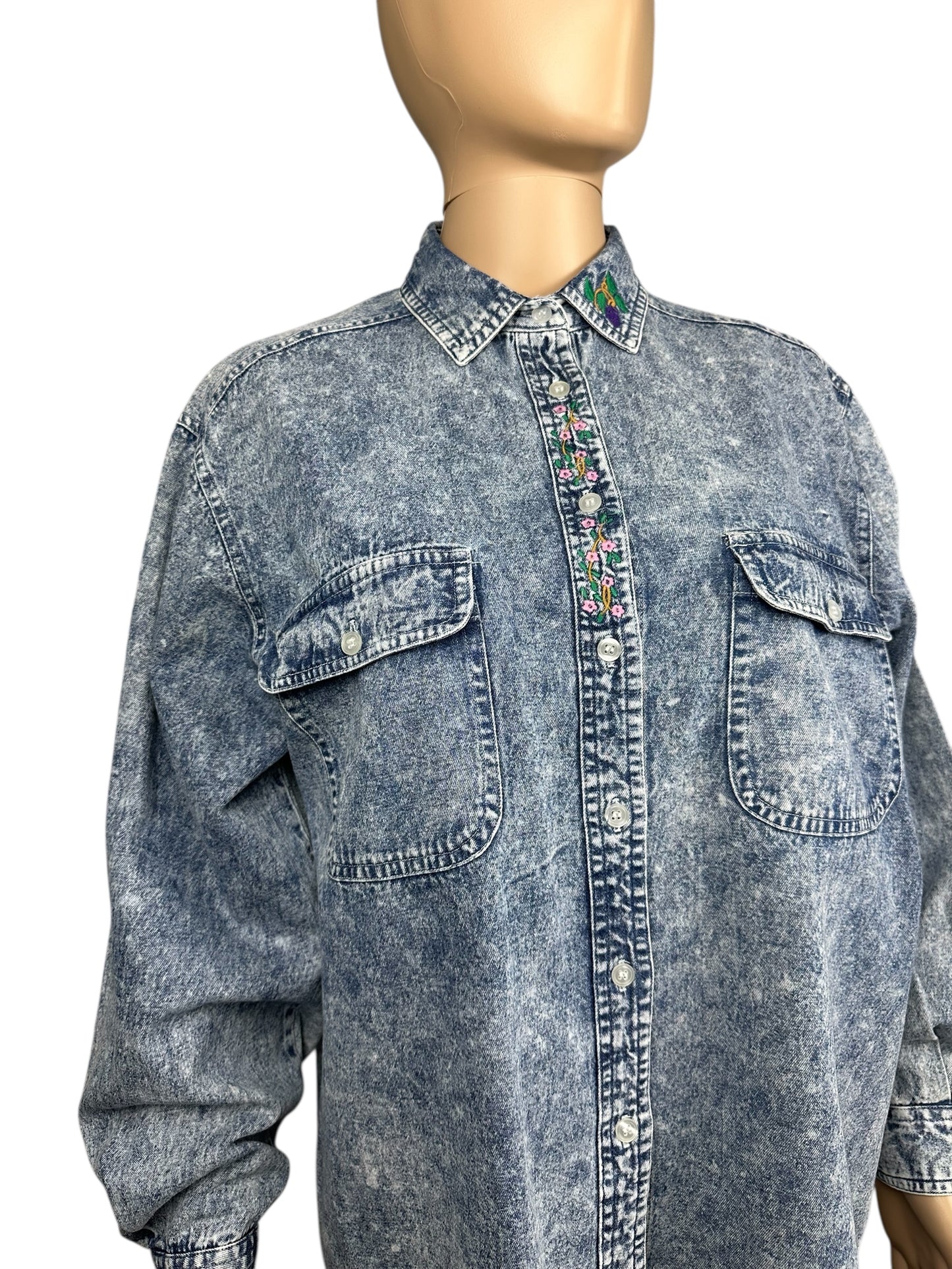 Women's denim shirt with embroidery