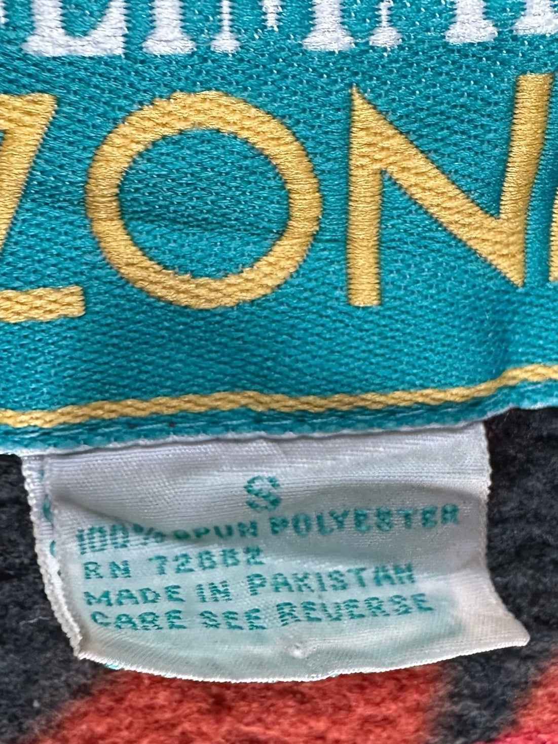 Pile vintage da donna a fantasia geometrica con cappuccio