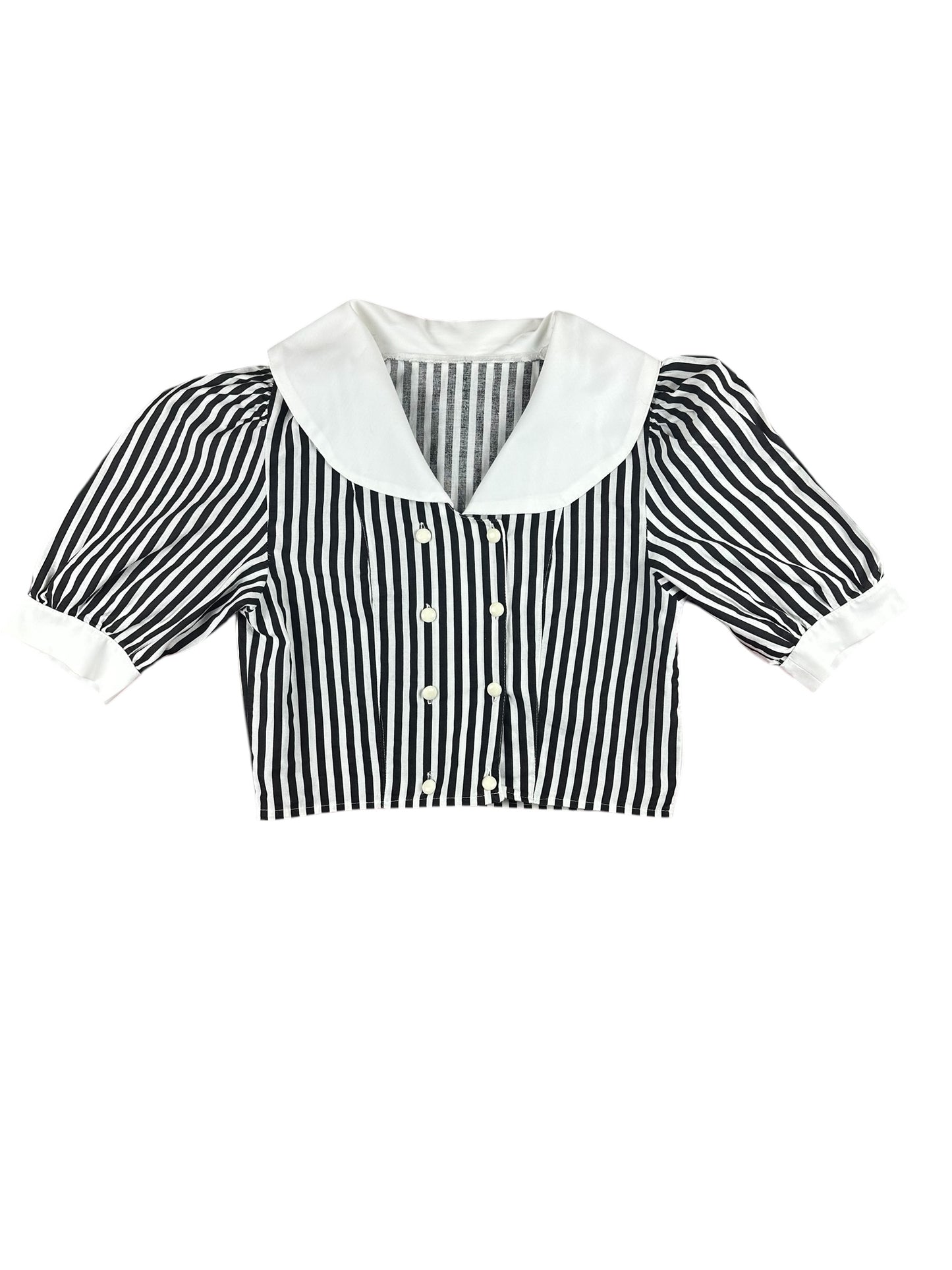 Camisa corta de mujer con mangas abullonadas