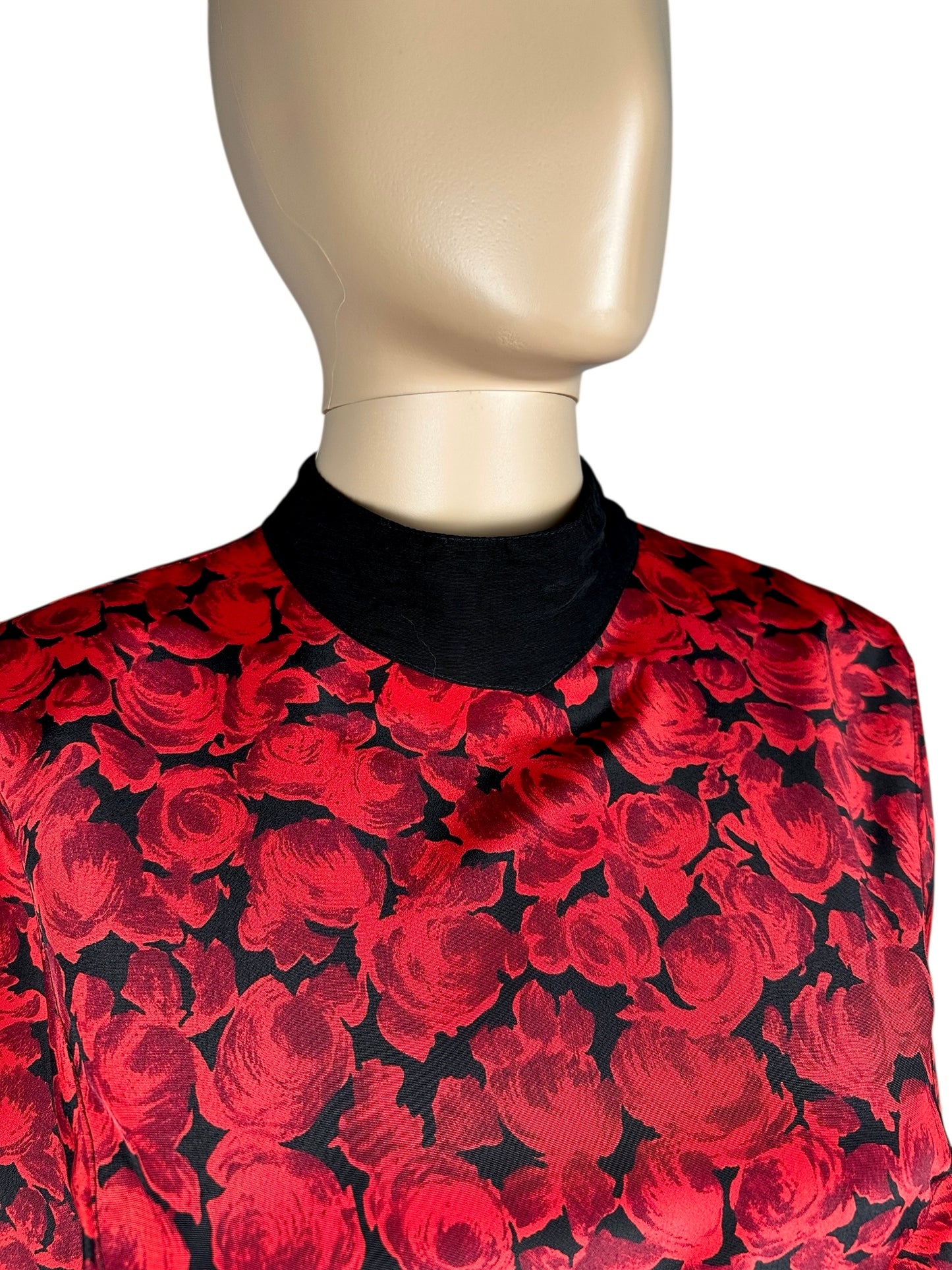 Dress with rose pattern