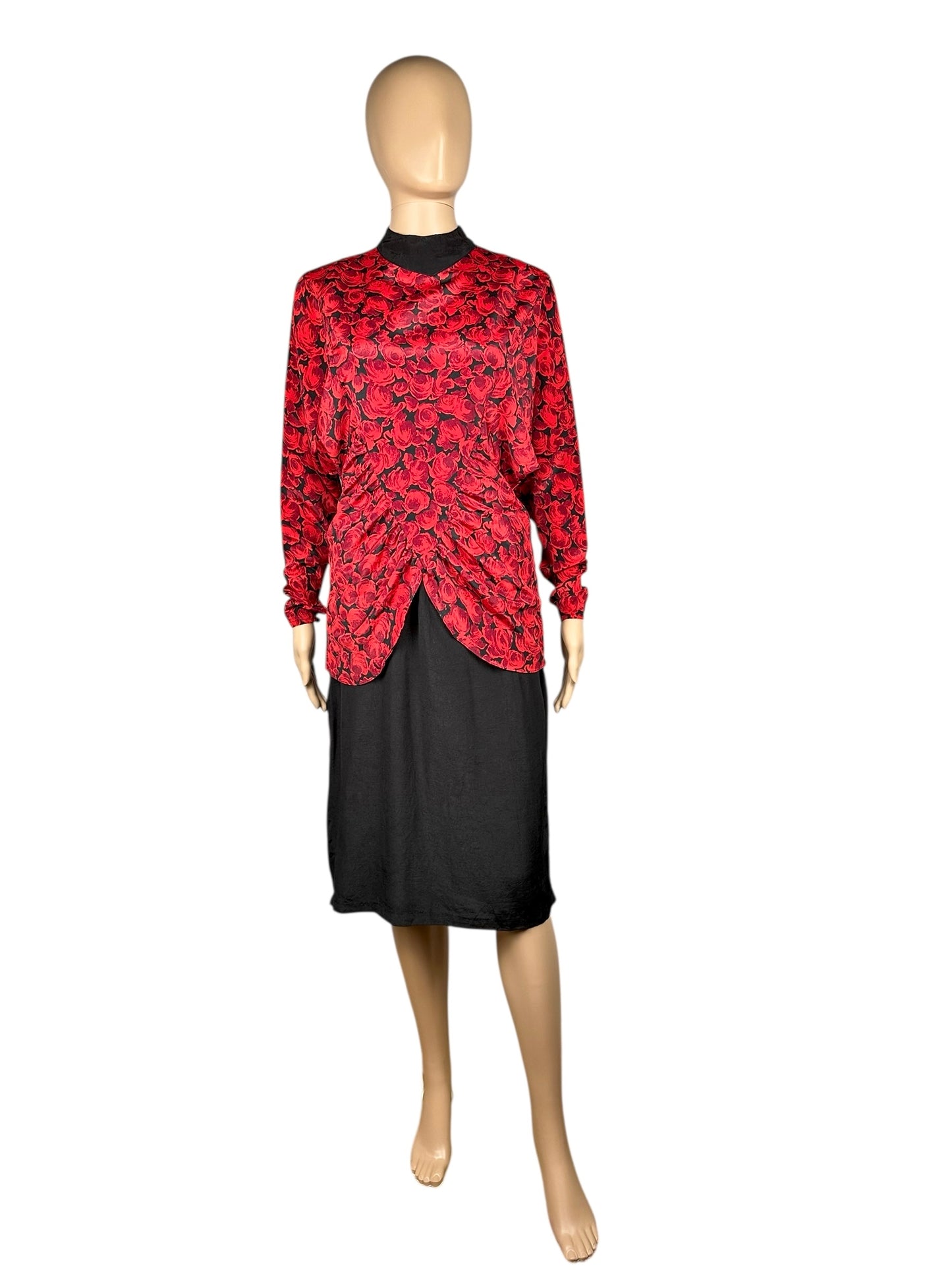 Dress with rose pattern