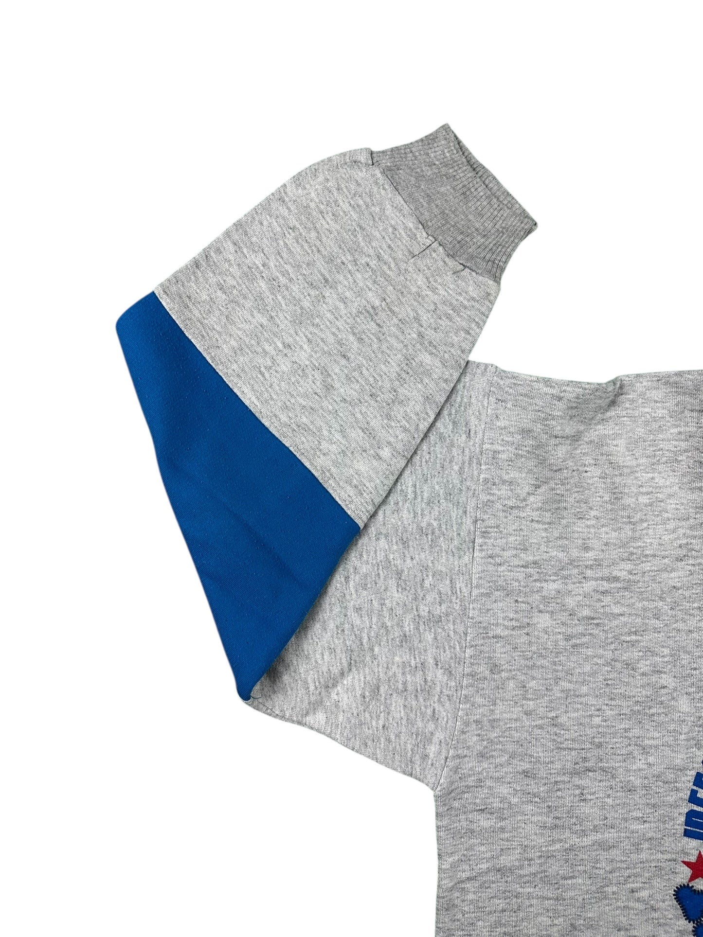 Sweatshirt without hood