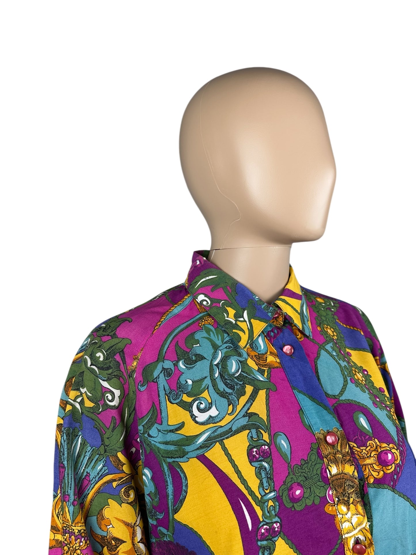 Women's patterned shirt