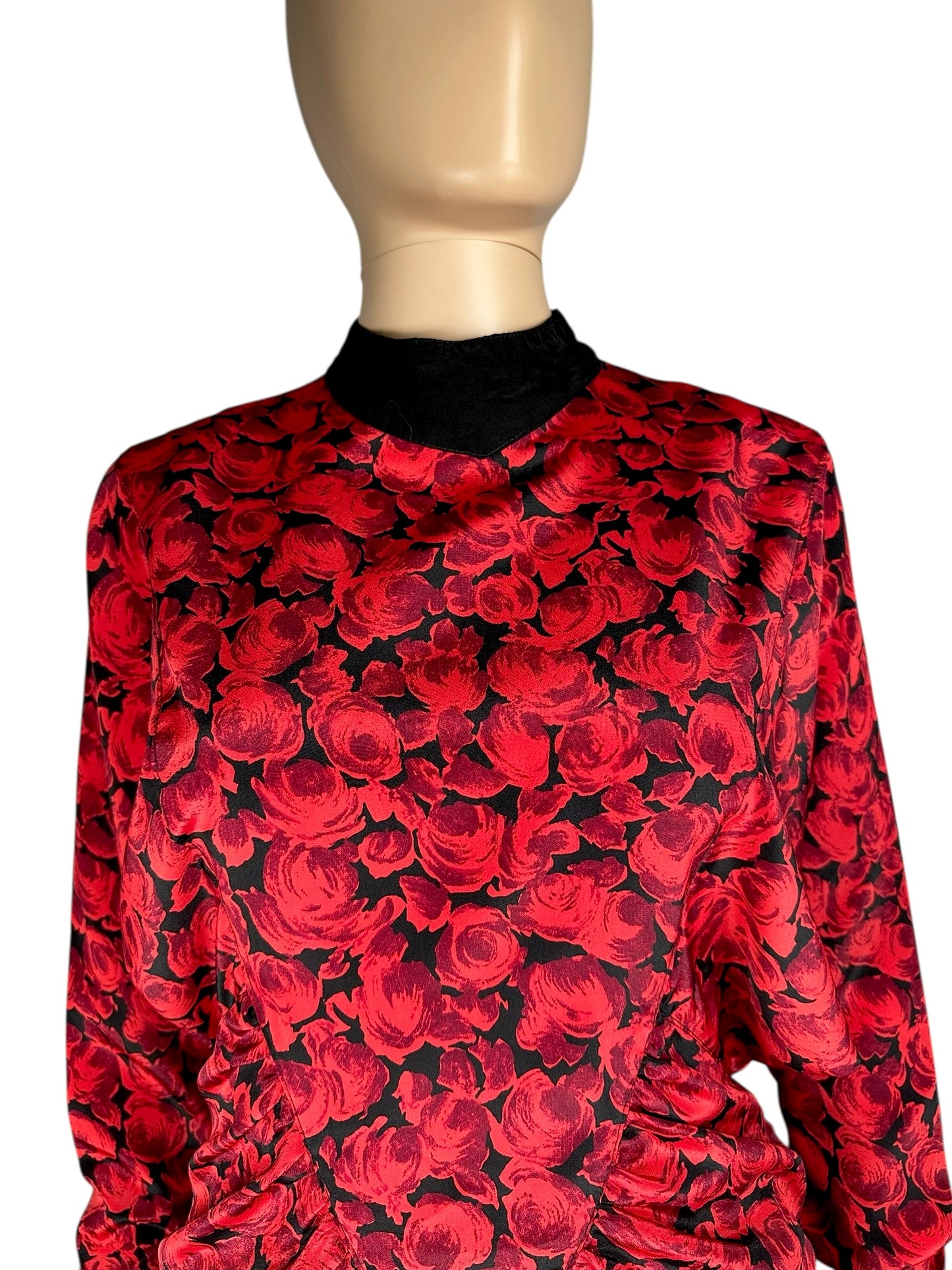 Dress with rose pattern