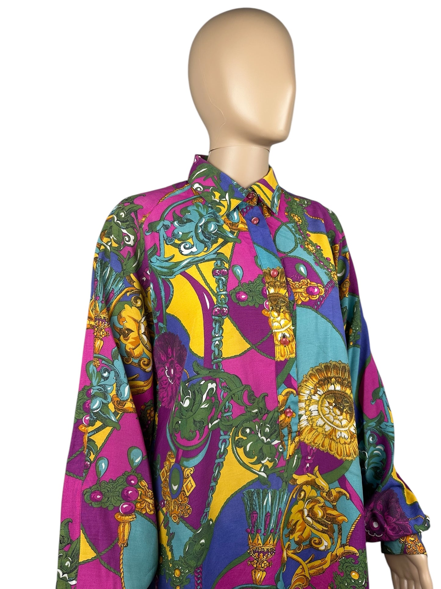 Women's patterned shirt