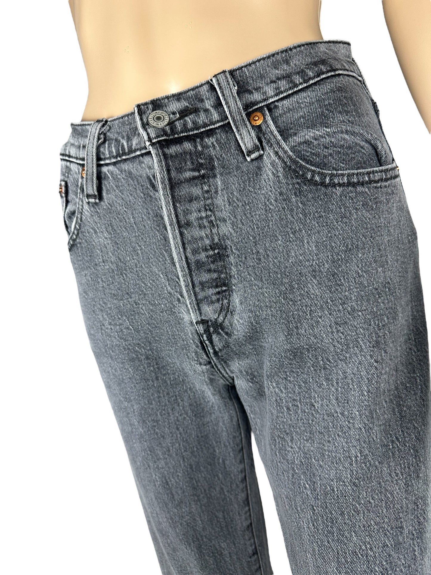 Vaqueros Levi's 501 para mujer en gris