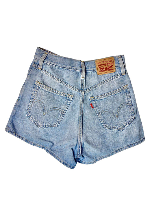 Shorts da donna Levi’s– abbigliamento vintage - vestiti vintage