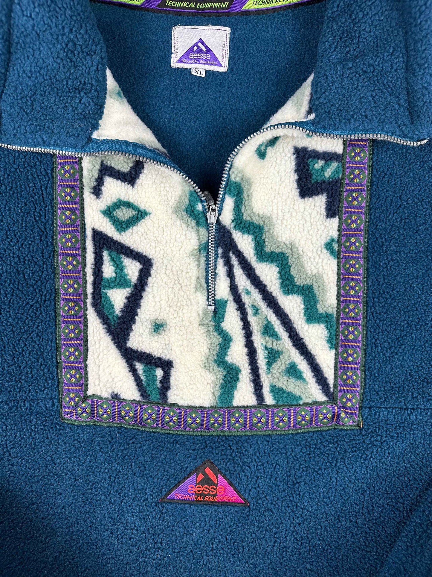 Pile vintage blu firmato Aesse con inserti geometrici bianchi