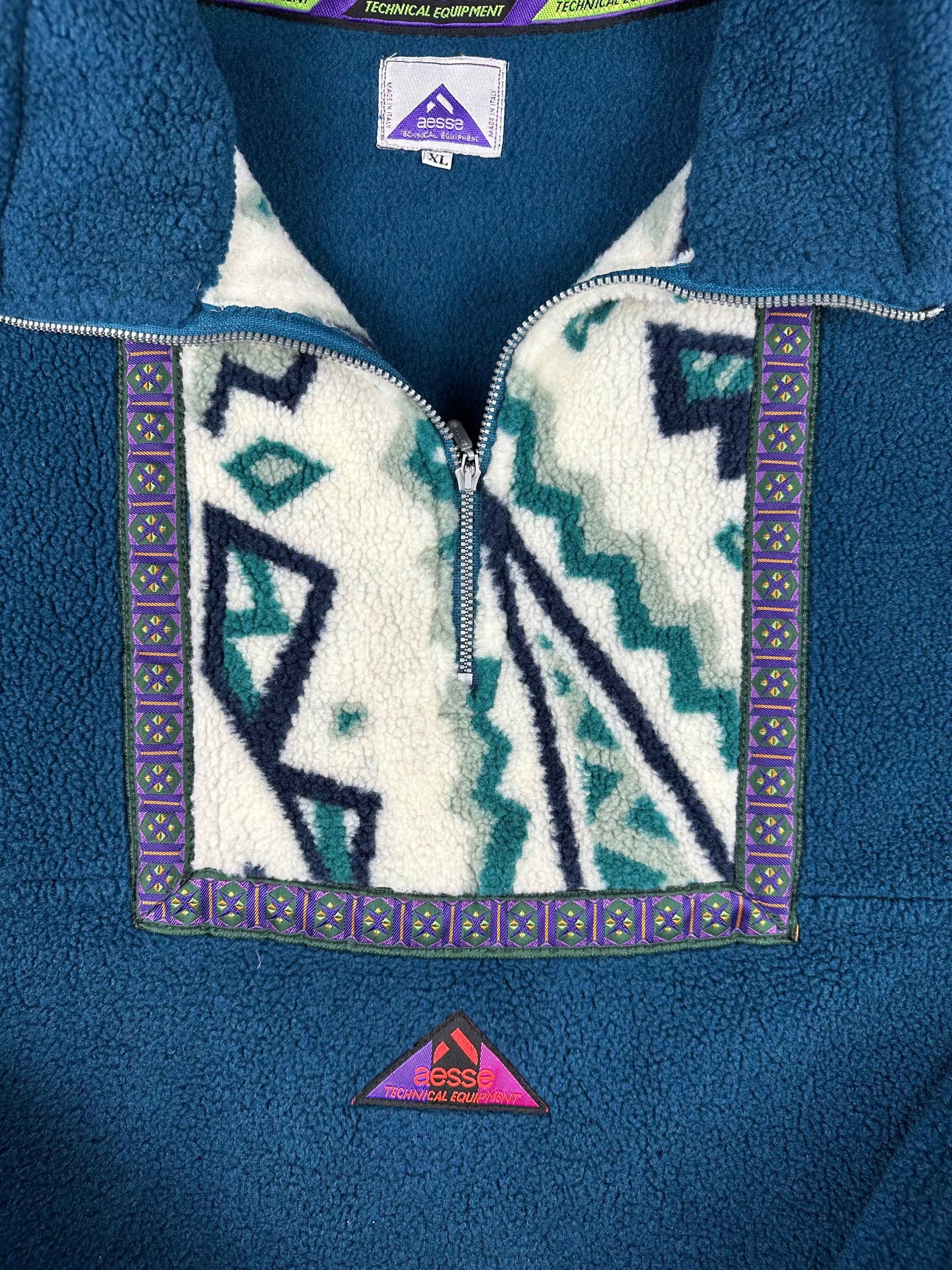 Pile vintage blu firmato Aesse con inserti geometrici bianchi