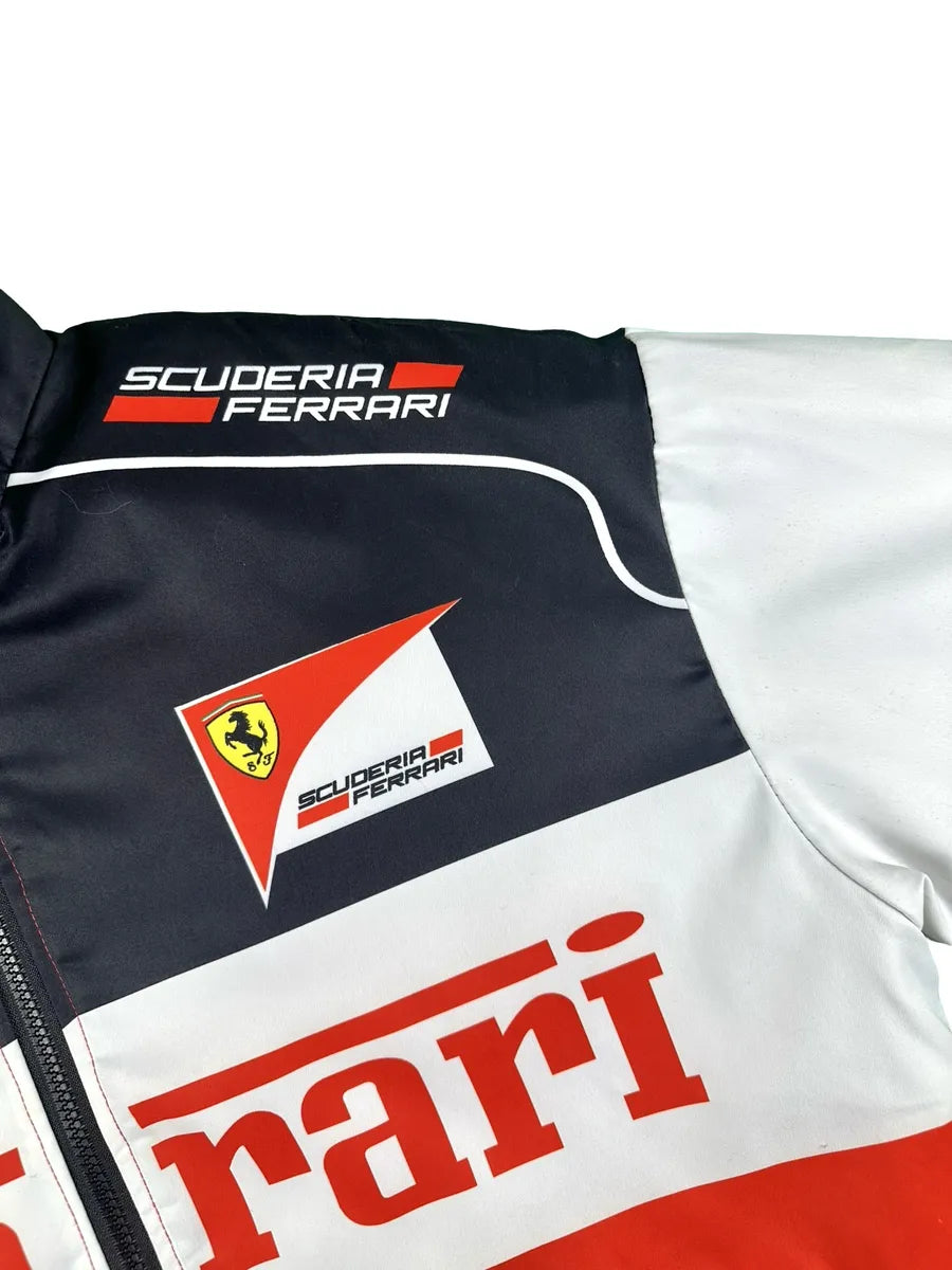Giacchetto Vintage Y2K Scuderia Ferrari Racing – Rosso, Nero e Bianco - abbigliamento e vestiti vintage