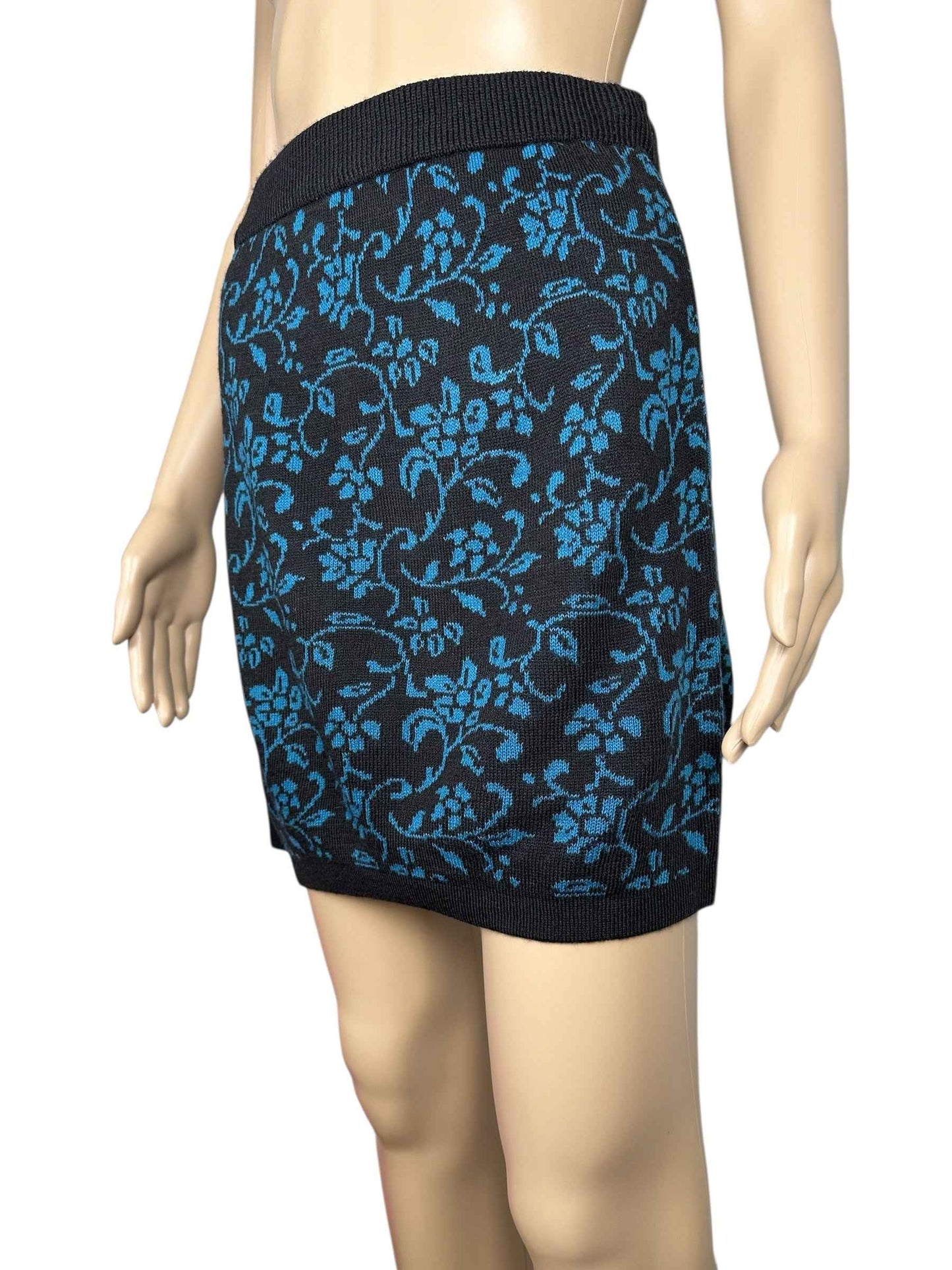 Minigonna vintage nera a fantasia floreale