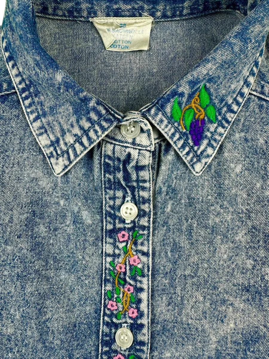 Camicia jeans vintage da donna con ricamo