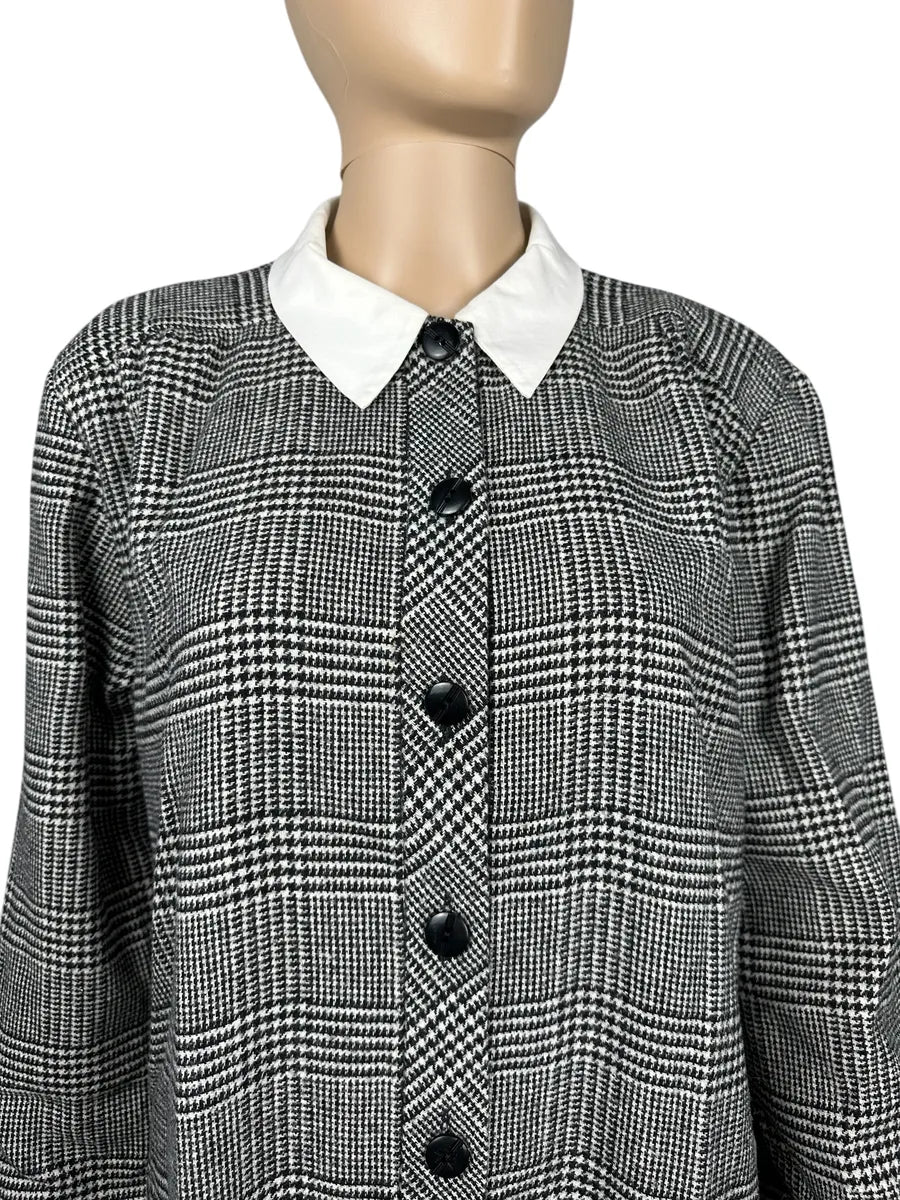 Abito vintage da donna grigio con colletto bianco