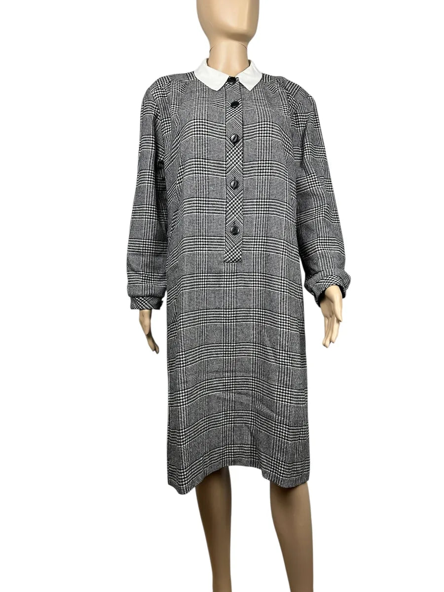 Abito vintage da donna grigio con colletto bianco