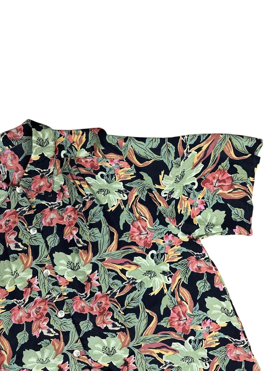 Camicia vintage da donna con fantasia floreale