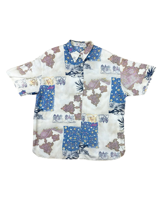 Women's patterned shirt with shoulder pads
