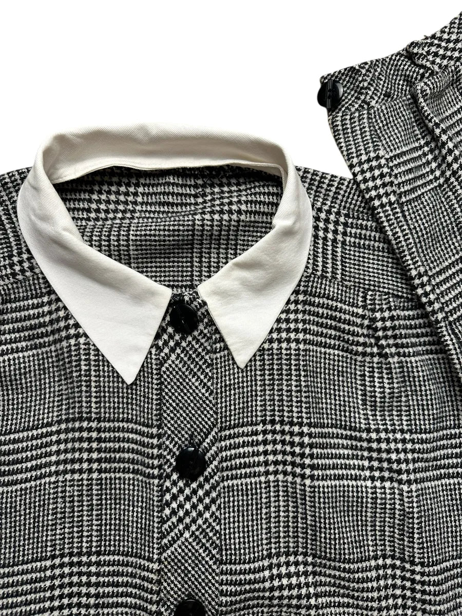 Abito vintage da donna grigio con colletto bianco