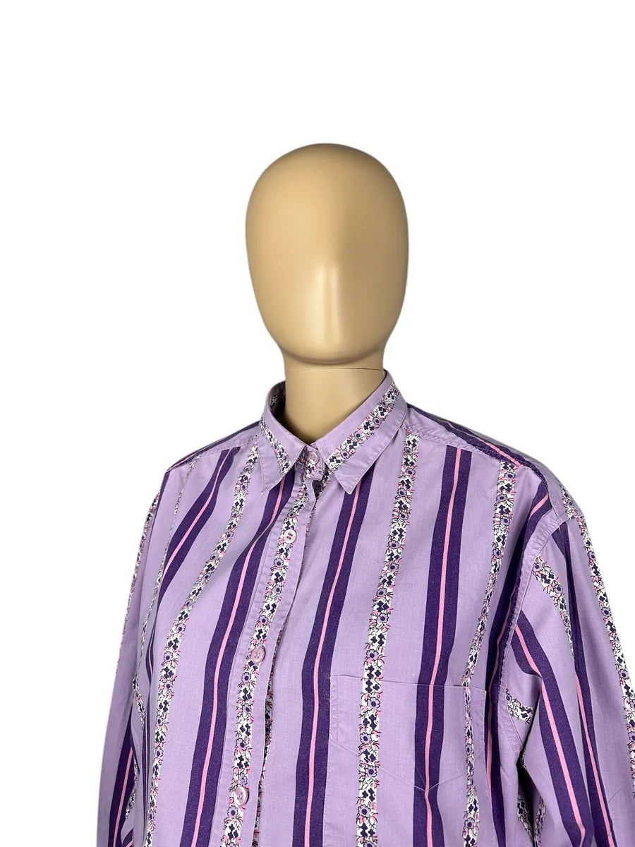 Camicia vintage da donna a righe con fantasia floreale