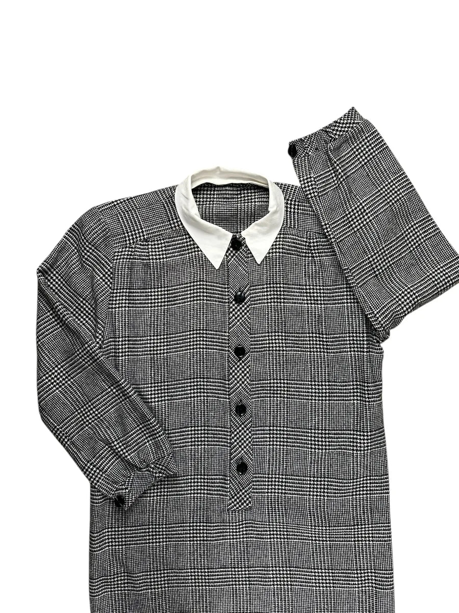 Abito vintage da donna grigio con colletto bianco
