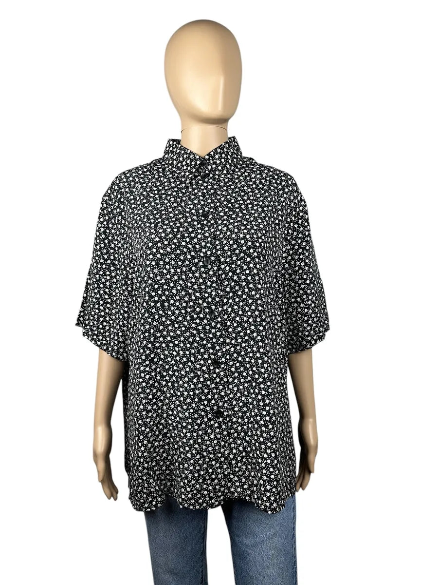 Camicia vintage da donna nera a fiorellini bianchi